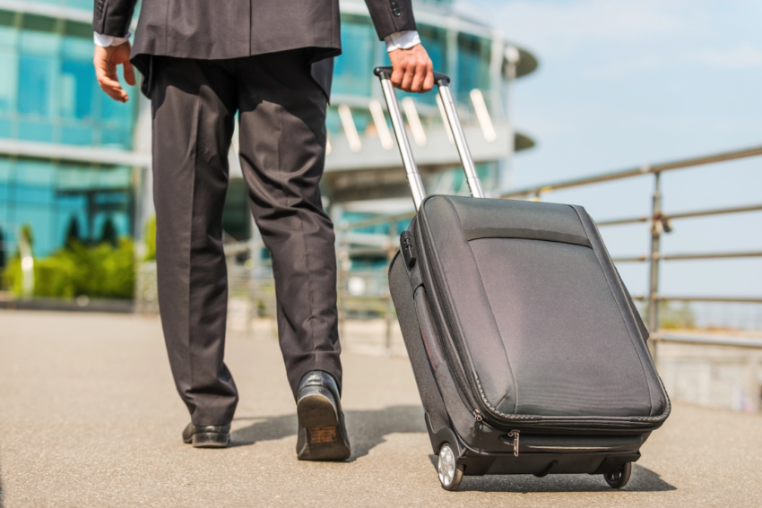 Суд признал законным увольнение удаленного сотрудника за прогул после его отказа от командировки.